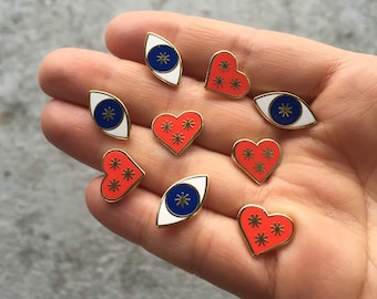 Clear Eyes, Full Hearts pin set