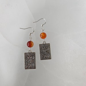 Boucles d'oreilles carte de tarot (le soleil, le monde, la roue de la fortune/La Rueda de la Fortuna) avec divers cristaux véritables.