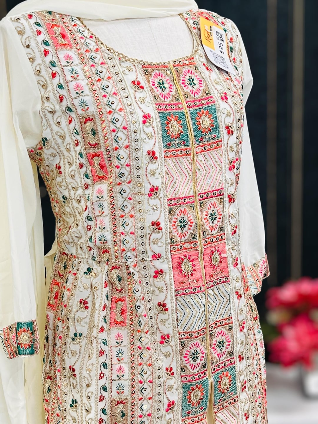Women Solid White Cotton Loose Fit Afghani Salwar