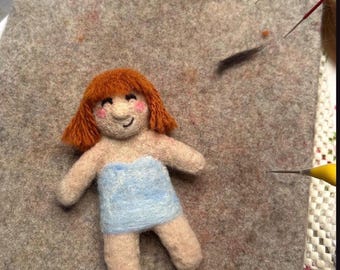 Encarga una marioneta de fieltro para dedo.