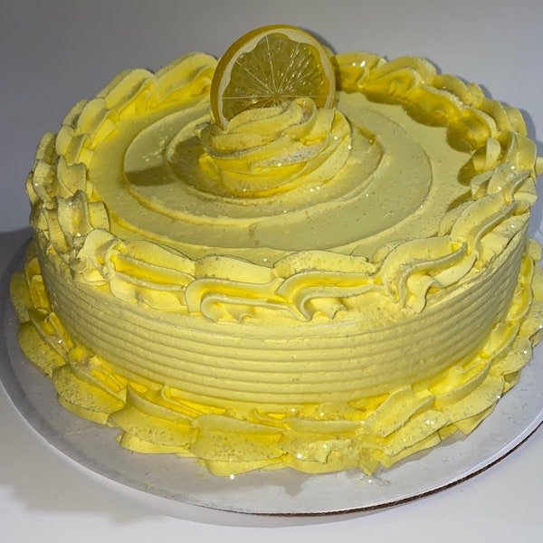 FAKE FOOD, Lemon Cake, yellow, cake, centerpiece