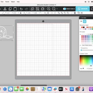 K&ouml;nnte beinhalten: Screenshot der Silhouette Studio Software-Oberfl&auml;che auf einem MacBook. Der Designbereich zeigt eine wei&szlig;e Umrisslinie eines Hundes mit Ma&szlig;en in Zoll. Eine Farbpalette und Design-Tools sind auf der rechten Seite sichtbar. Die obere Men&uuml;leiste zeigt Dateioptionen.