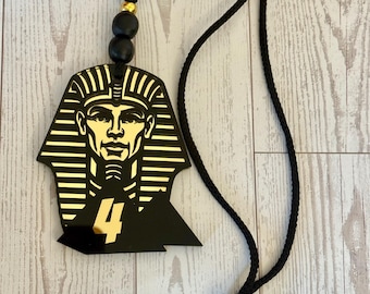 Aangepaste Alpha Phi Alpha Broederschap Tiki-ketting met regelnummer