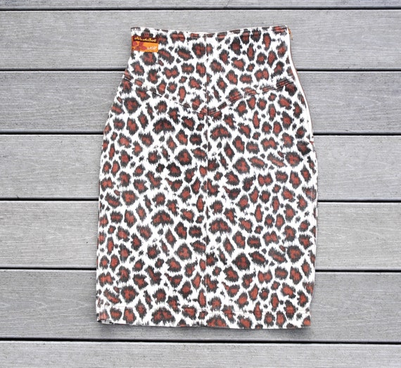 80s Network leopard print skirt, high waist, heav… - image 1