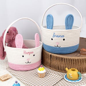 Personalisierter gestickter Name neuer Baby-Geschenkkorb, benutzerdefinierter Name-Babyparty-Geschenktasche, Osterhasen-Ohrkorb, Ostergeschenke für Kinder