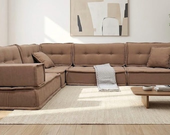 Sofá de suelo marrón en forma de L de 20 cm, tapizado de lino, personalizable, seccional, de capitoné profundo, cómodo y de perfil bajo.