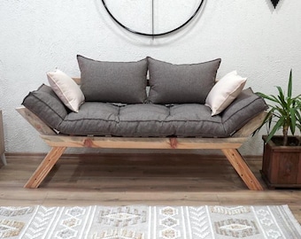 Divano in legno naturale fatto a mano: design rustico minimalista, cuscino in lino