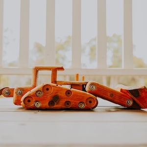 Gepersonaliseerde handgemaakte houten bulldozer