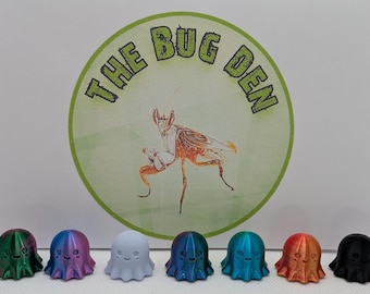 Mini ghost. Jumping spider, mantis or isopod, invert accessory. 3D printed enclosure decor.