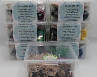Velvet spider full setup kit 7oz. Substrate, moss, cork bark, cholla wood, greenery, casuarina heads, figures