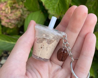 Llavero de café helado, llavero de latte, grano de café, regalo para amantes del café, latte helado