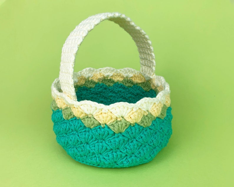 Crochet Easter Basket Pattern image 1