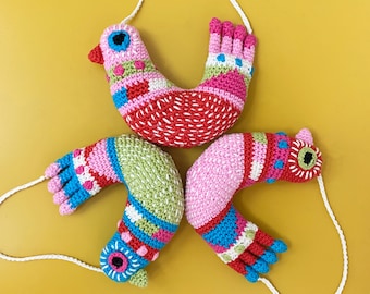 Speckled bird decoration crochet amigurumi pattern