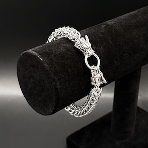 Handgjort armband med drakehuvud: Vikinga-nordiska smycken i rostfritt stål