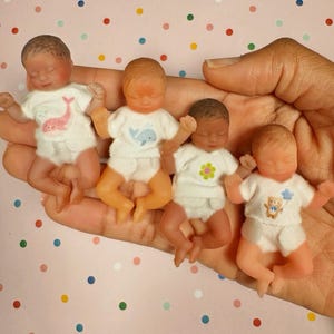 5 Surprise Zuru baby Handmade Mini T-Shirt for 2.5&quot; Dolls: Silicone Baby Clothes
