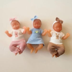 Handmade  Clothes for 5 Suprise Mini Zuru  Baby Spring Sprouts  (2.5 inch)