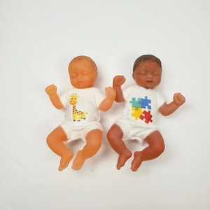 Mini Baby Onesie & Hat Set: Handmade Clothes for Silicone Babies