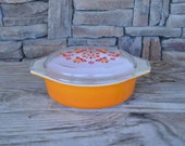 Vintage Pyrex Oval Casserole 043 Friendship