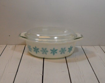 Pyrex Snowflake Blue, White, Oval Casserole #043 with Lid