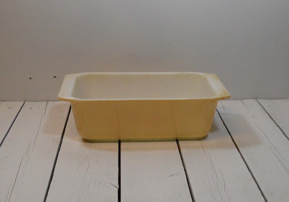 Pyrex loaf pan hot sale