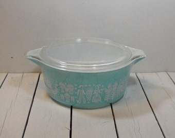 Pyrex Turquoise Butterprint Round Casserole #475 with Lid