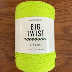 Big Twist T Shirt Yarn Sour Lime