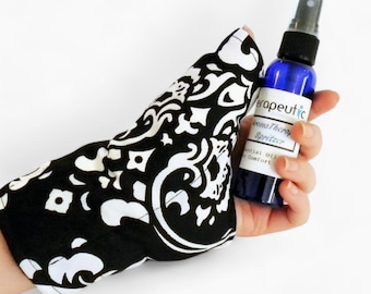 Heat Therapy for Thumb Pain from Arthritis Carpal Tunnel, Sprain or Tendonitis, Hot Cold Pack