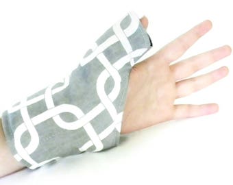 Adjustable Thumb Wrist and Hand Brace, Microwave Heat or Cold for Pain from Overuse Repetitive Motion