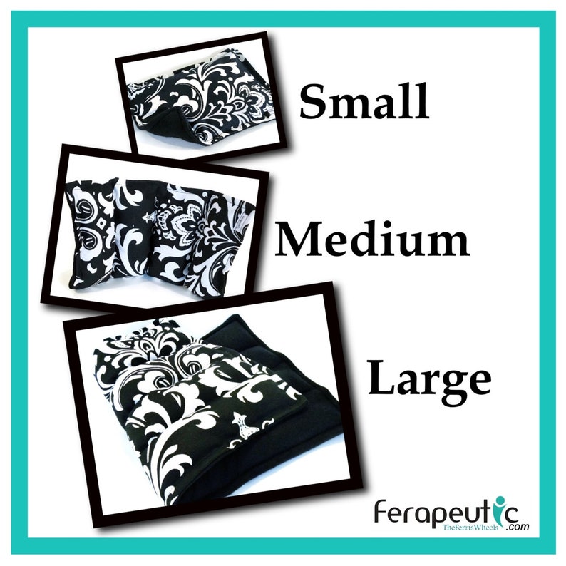 Puede incluir: Tres almohadillas t&eacute;rmicas de tela rectangulares en tama&ntilde;os peque&ntilde;o, mediano y grande, cada una con un patr&oacute;n de damasco en blanco y negro. Las etiquetas Small, Medium y Large aparecen junto a cada art&iacute;culo, con la marca Ferapeutic.com debajo.