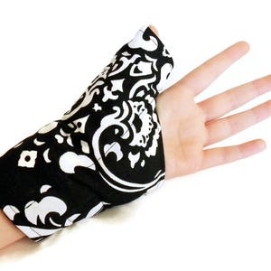 Wrist Thumb Wrap for Thumbs, Microwavable Heating Pad, Hot Cold Pack, Thumb Warmer, heat for carpal tunnel, tendonitis, green image 2
