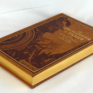 New - An ENCYCLOPEDIA Of TOLKIEN by David Day Deluxe Leather Bound Edition image 2