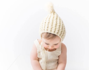 Baby Hat, Baby Bonnet, Newborn Hat, NewBorn Baby Boy Beanie Hat, Newborn Photo Prop, Photo Prop, Pom Pom Hat, Cream