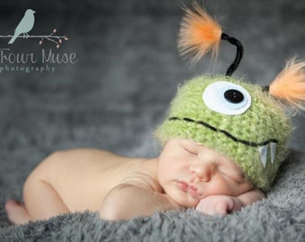 Green Monster Newborn Baby Hat, Photo Prop, Newborn Photo Prop, Photography Prop