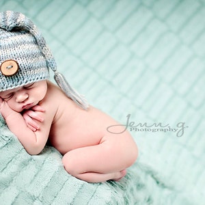 Baby Hat, Newborn Baby Hat, Newborn STocking Hat, Newborn Photo Prop, Button Stocking Baby Hat, Knit Baby Hat