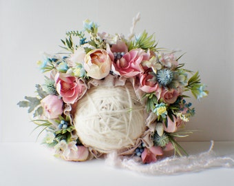 Floral Knit Baby Bonnet: Newborn Photo Prop