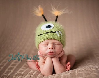 Baby Hat, Green Monster Hat, Newborn Baby Hat, Newborn Photo Prop, Photography Prop, Baby Photo Prop, Little Monster