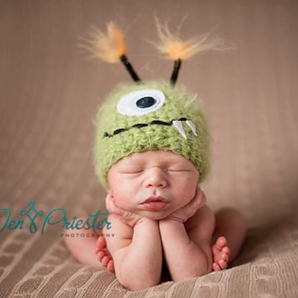 Baby Hat, Green Monster Hat, Newborn Baby Hat, Newborn Photo Prop, Photography Prop, Baby Photo Prop, Little Monster