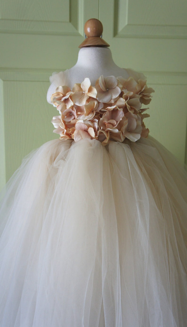 Flor Dress in Champagne