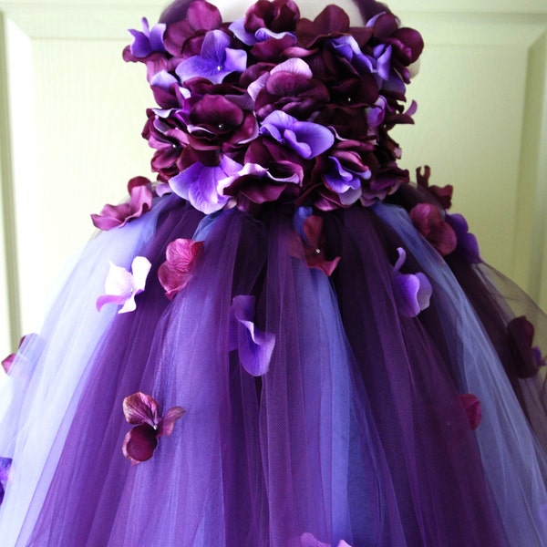 Flower Girl Dress, Tutu Dress, Photo Prop, in Purple and Lavender, Flower Top, Tutu Dress