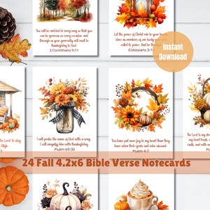 Può includere: Una collezione di 24 biglietti con versetti biblici a tema autunnale, ognuno con illustrazioni ad acquerello di foglie autunnali, zucche e composizioni floreali. Le carte misurano 10.6x15.2 cm e includono citazioni ispiratrici.