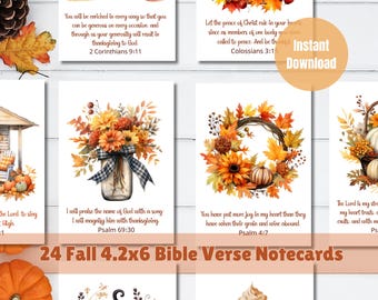 Könnte beinhalten: Eine Sammlung von 24 Notizkarten mit Bibelversen zum Thema Herbst, jede mit Aquarellillustrationen von Herbstblättern, Kürbissen und Blumenarrangements. Die Karten sind 10.6x15.2 cm groß und enthalten inspirierende Zitate.