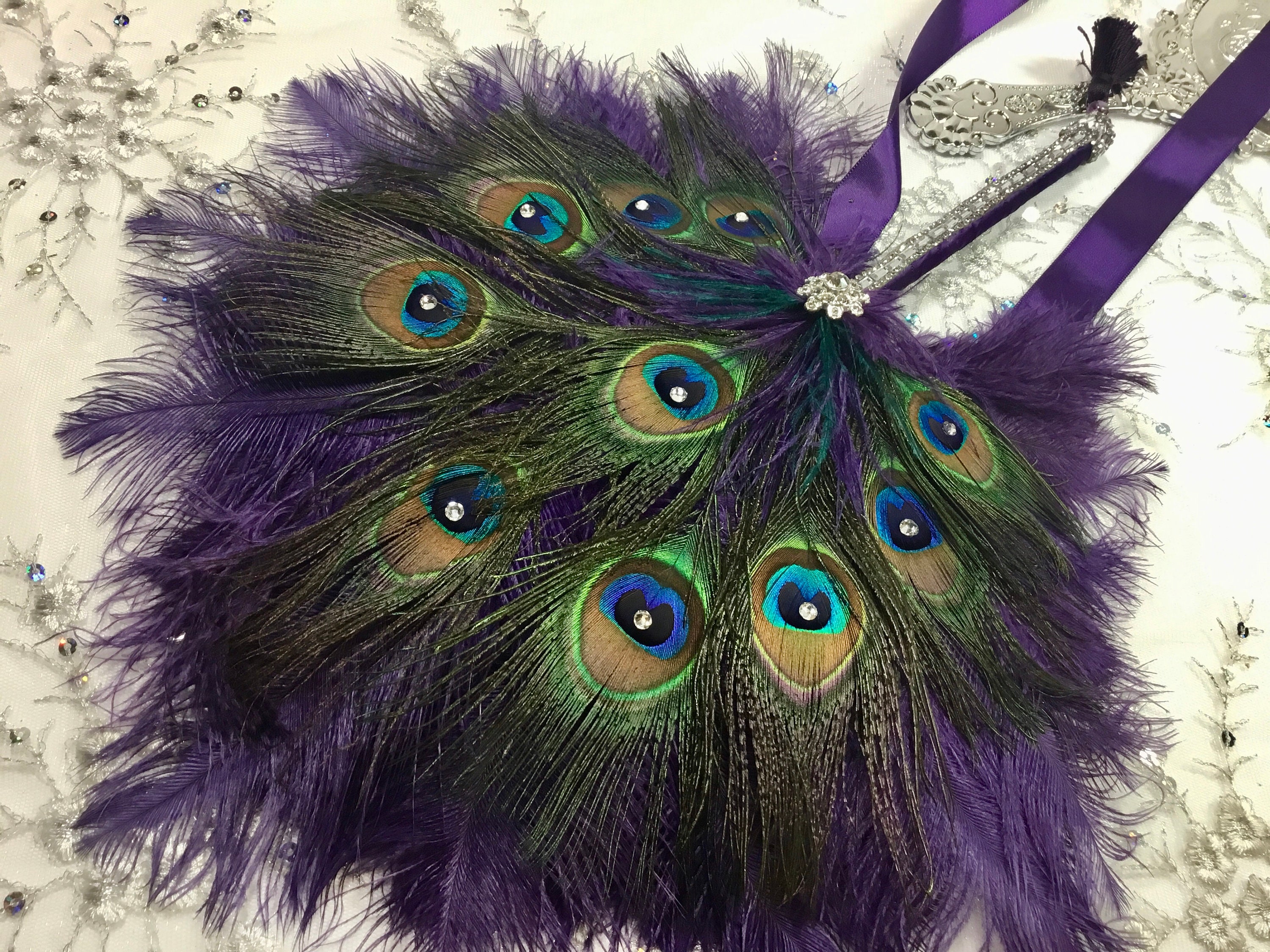 9-11 Inch Dark Purple Feathers. Lavender Peacock Sword Quills for Weaving  Into Hair. Long Monochromatic Tail Plumes for Halloween Costumes 