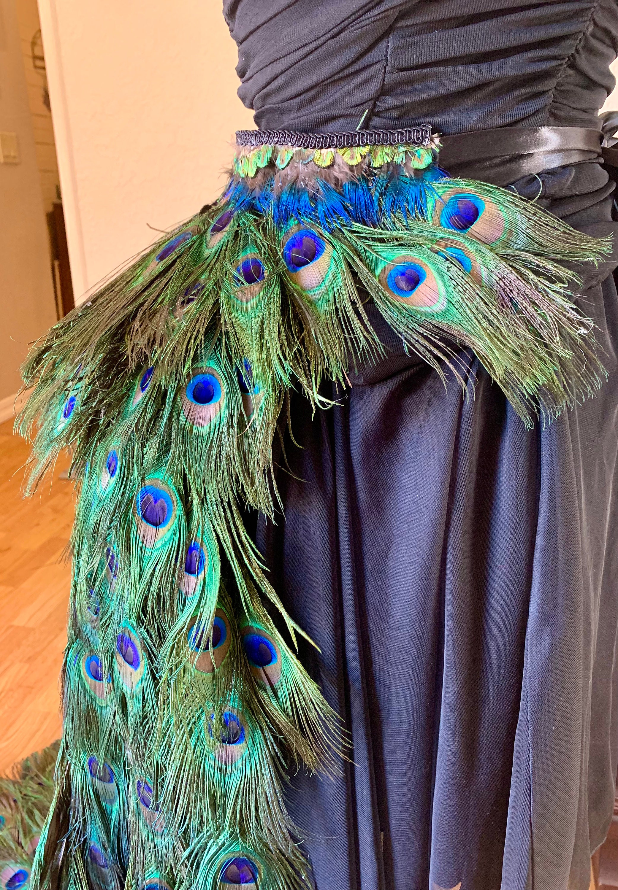 Disfraz de cola de plumas de pavo real en el largo que elijas