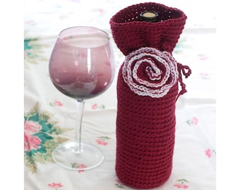 Easy Wine Bag Crochet Pattern with Flower: Festive Hostess Gift