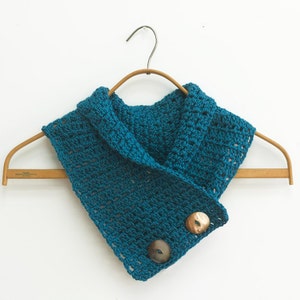 Easy Crochet Pattern for Button Neck Scarf,  Worsted Yarn