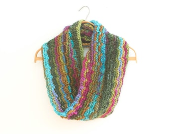 Easy Chunky Infinity Scarf Crochet Pattern,  Bulky Yarn