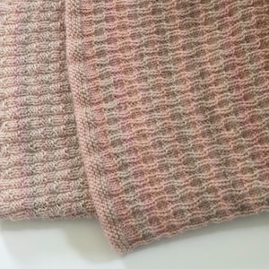 Easy Baby Blanket Knitting Pattern, Waving Ribs Reversible Pattern