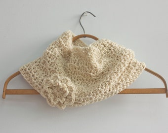 Easy Cowl Crochet Pattern, Flower, Neck Scarf Pattern, Worsted Weight Yarn