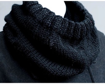 Hand Knit Mens Black Cowl Scarf, Unisex Scarf, Hand Knit Neck Warmer