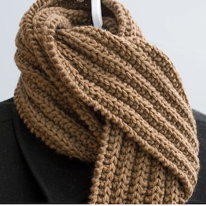 Hand Knit Ribbed Winter Scarf for Men, Unisex